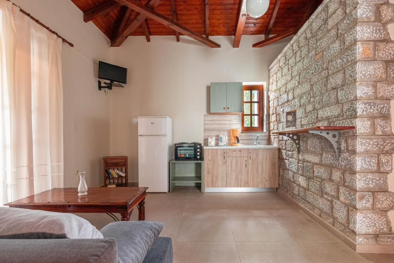 Porto Kalamitsi Stone-Built Bungalows Kardamyli Exterior foto
