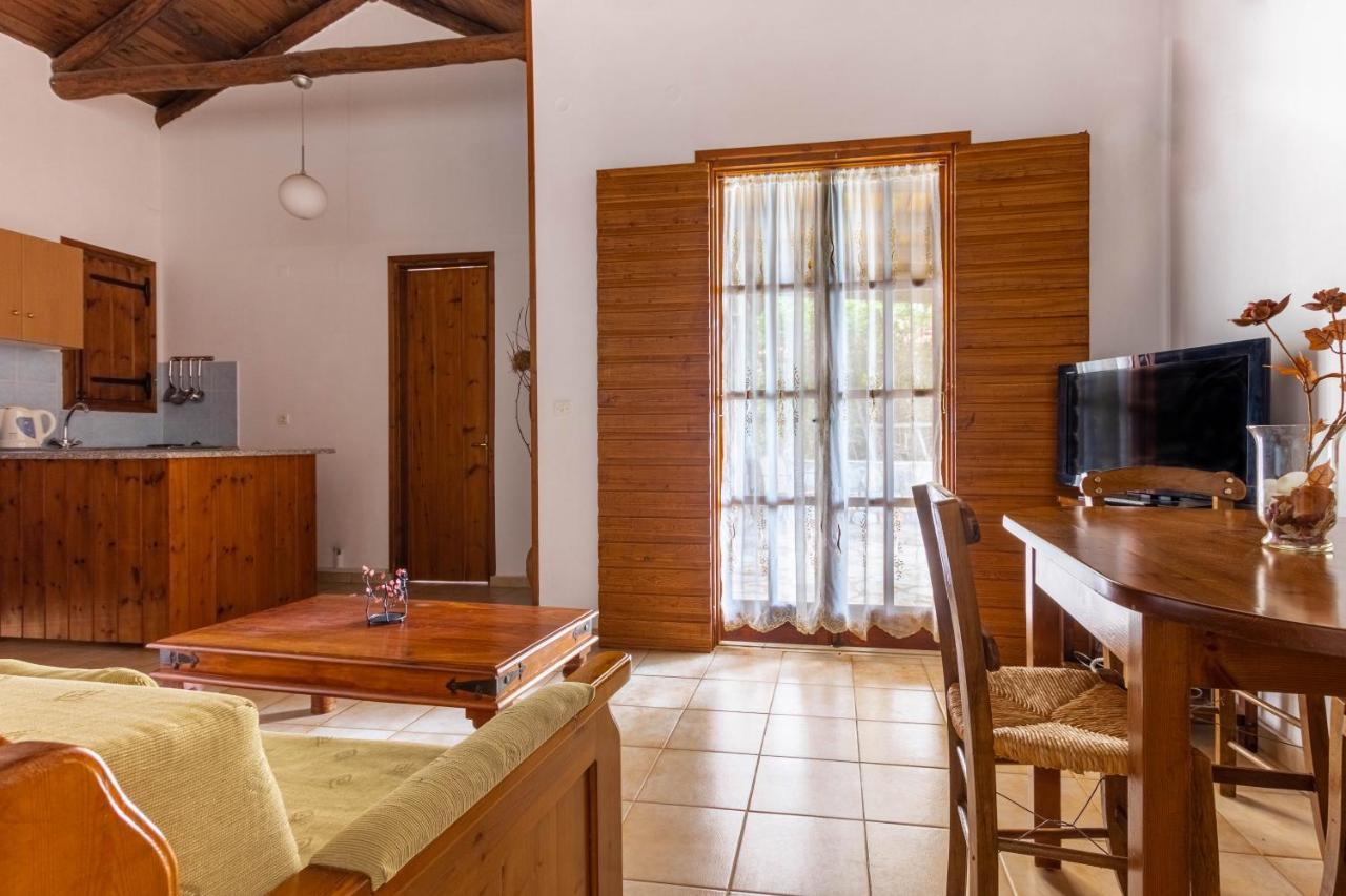 Porto Kalamitsi Stone-Built Bungalows Kardamyli Exterior foto