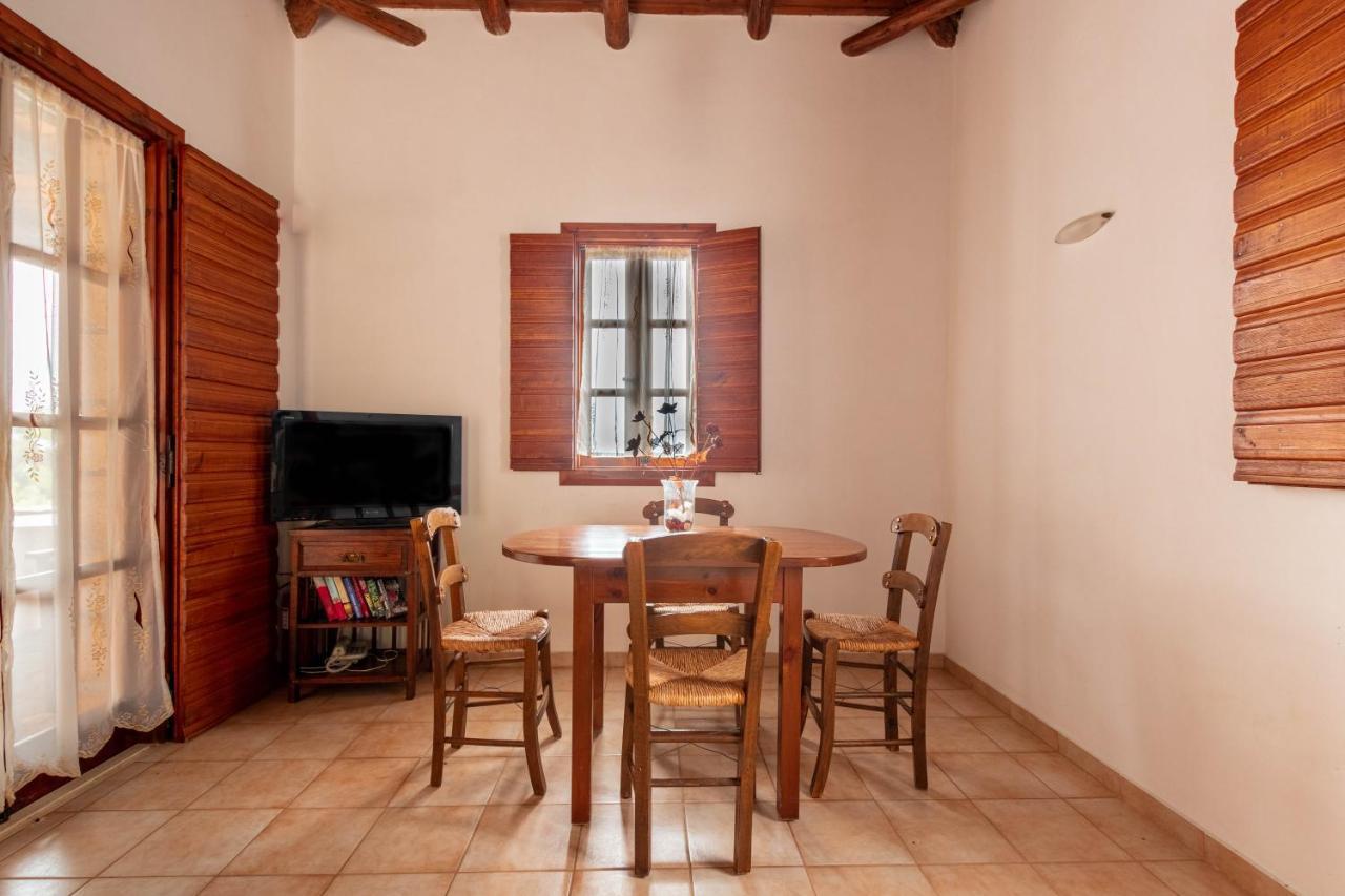 Porto Kalamitsi Stone-Built Bungalows Kardamyli Exterior foto